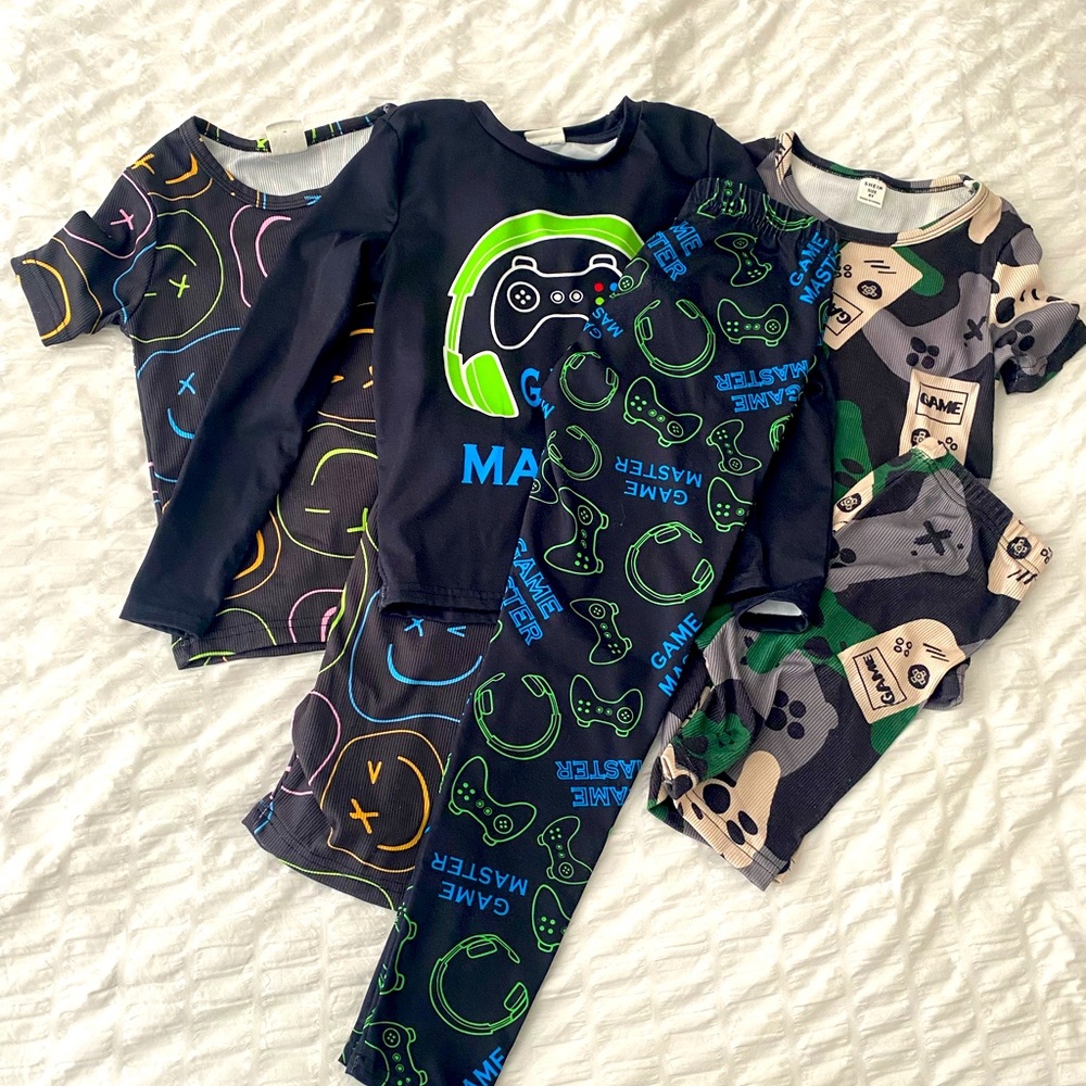 SHEIN Kids Pajamas Set - Black, Green, Blue